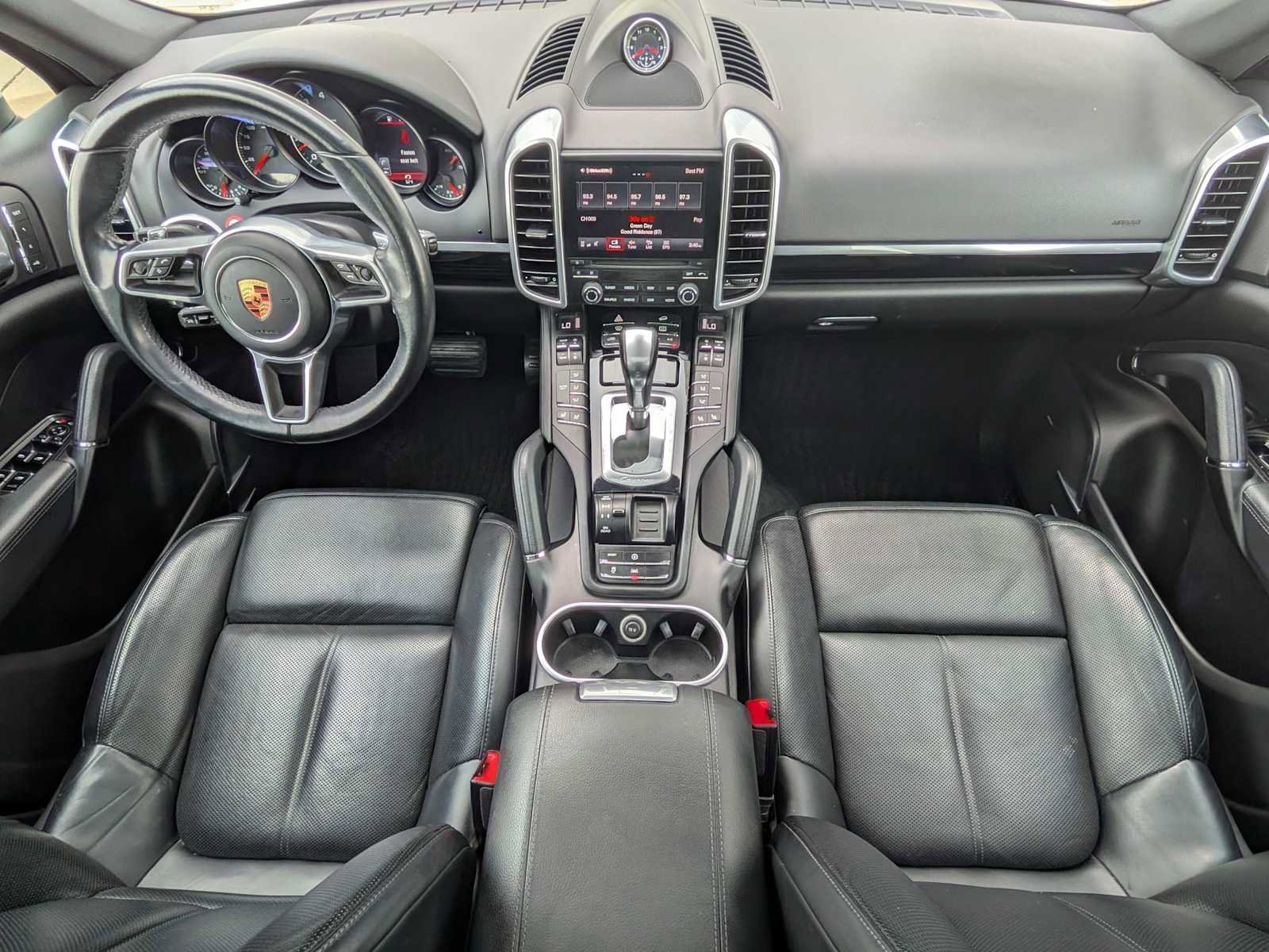 Used 2017 Porsche Cayenne Platinum Edition image 22