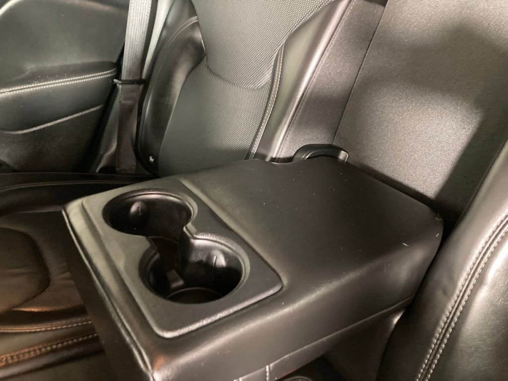 Used 2019 Jeep Cherokee Limited image 16