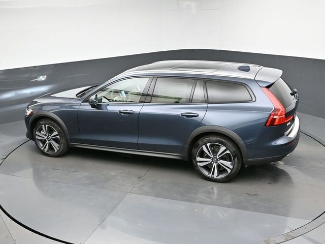 New 2026 Volvo V60 B5 Cross Country Plus w/ Protection Package Premier image 38