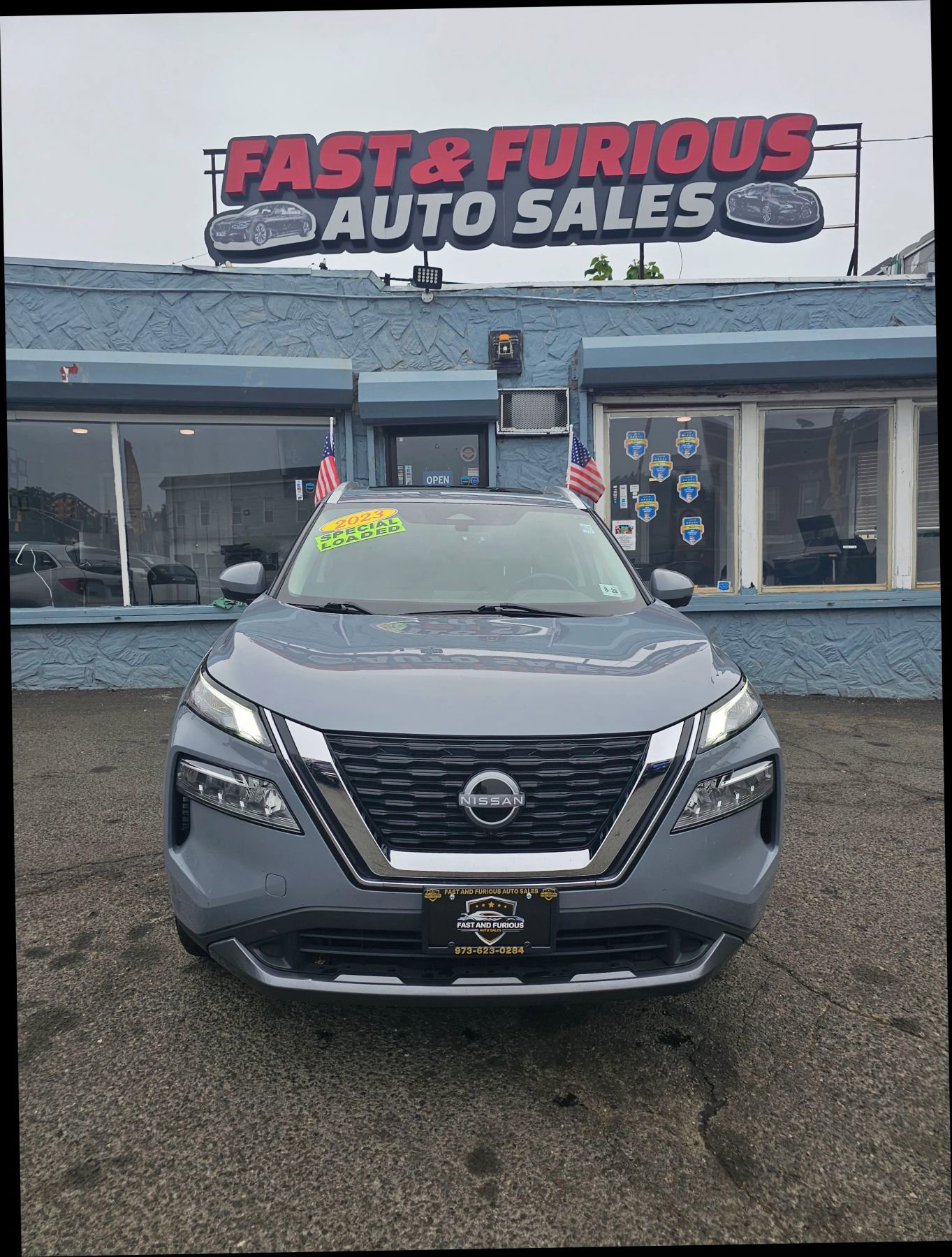 Used 2023 Nissan Rogue SL image 1