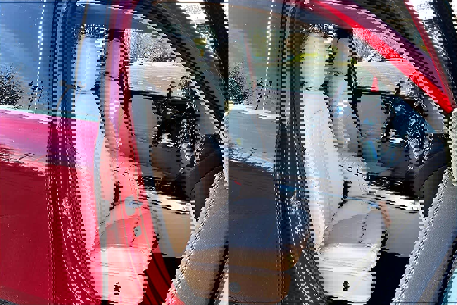 Used 2025 Mercedes-Benz GLB 250 image 9