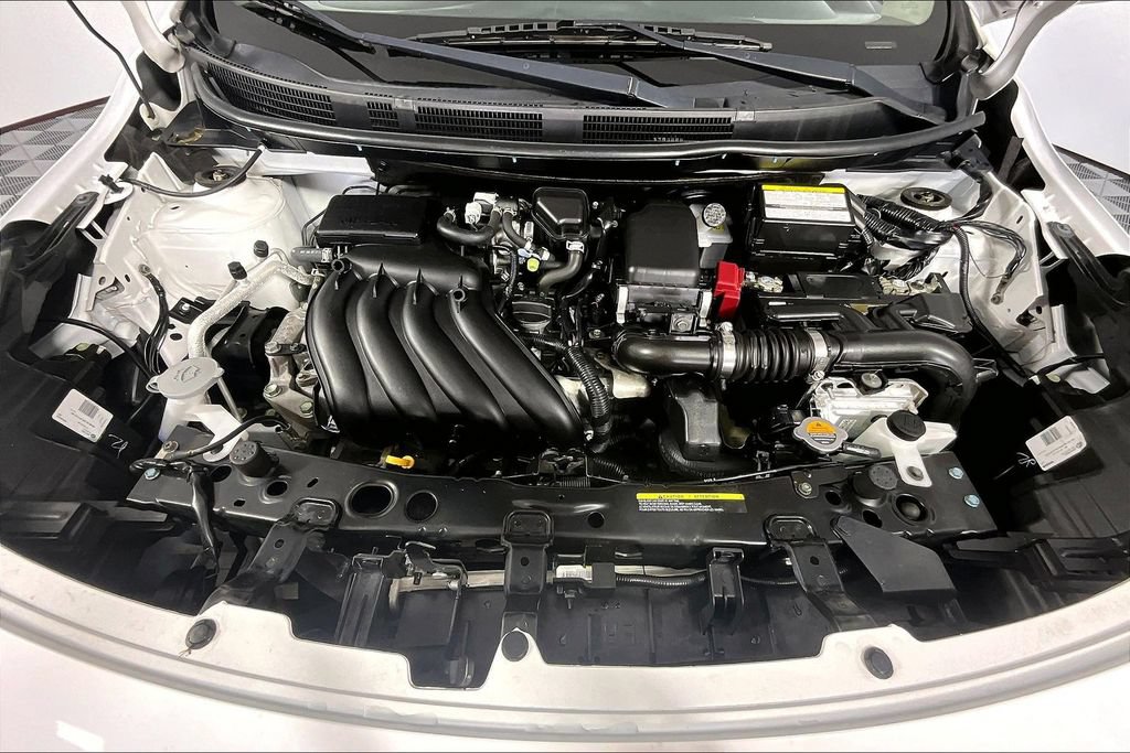 Used 2019 Nissan Versa SV FWD image 9
