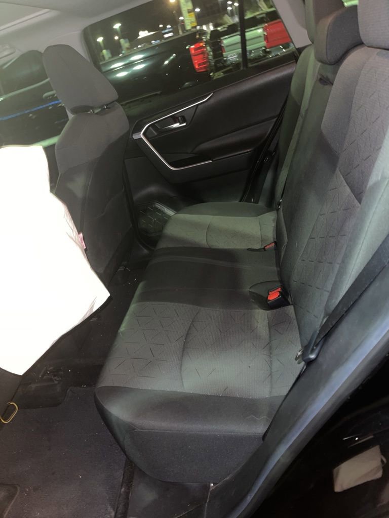 Used 2020 Toyota RAV4 XLE image 11