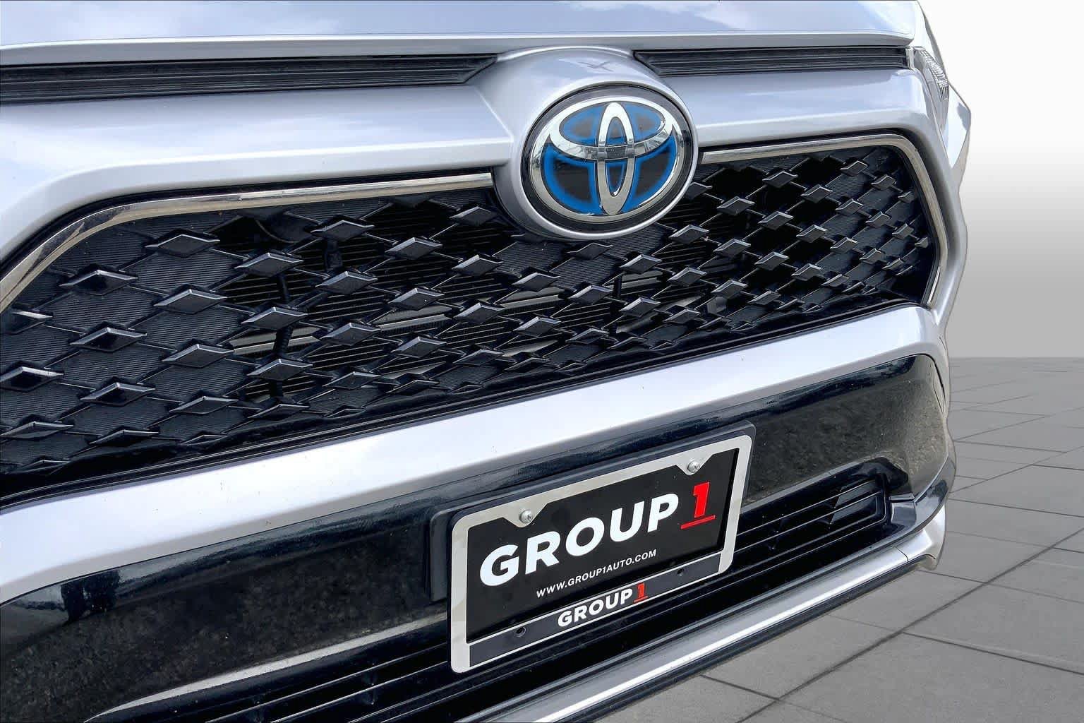 Used 2022 Toyota RAV4 SE AWD/4WD image 29