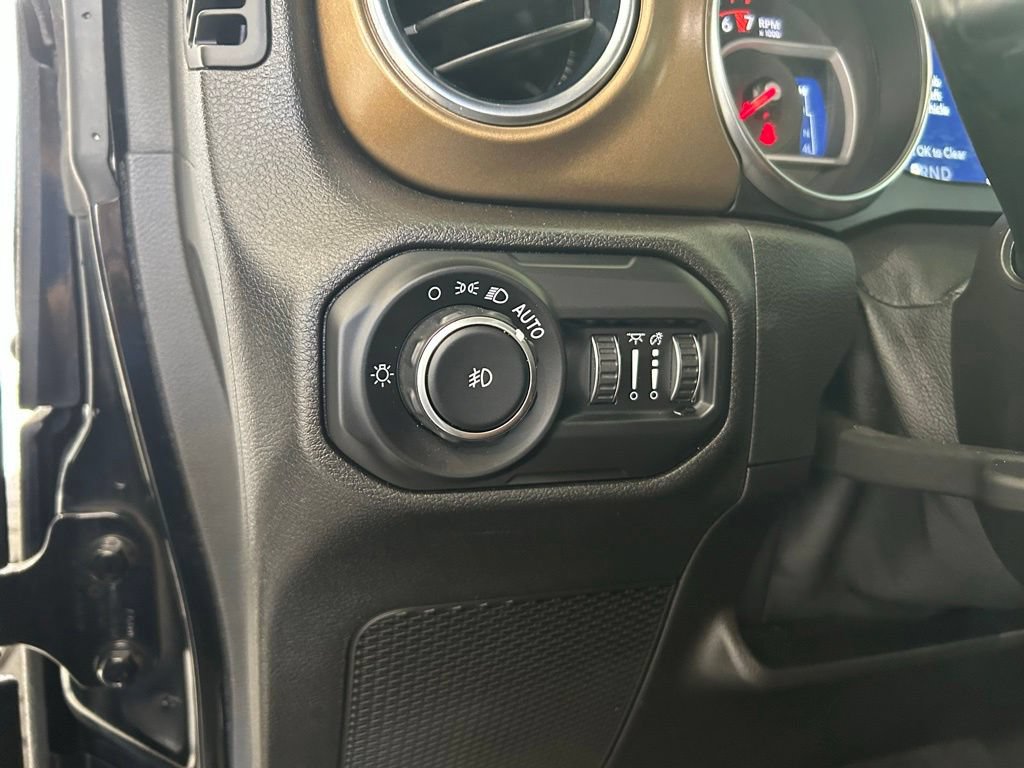 Used 2021 Jeep Wrangler Unlimited Rubicon AWD/4WD image 48