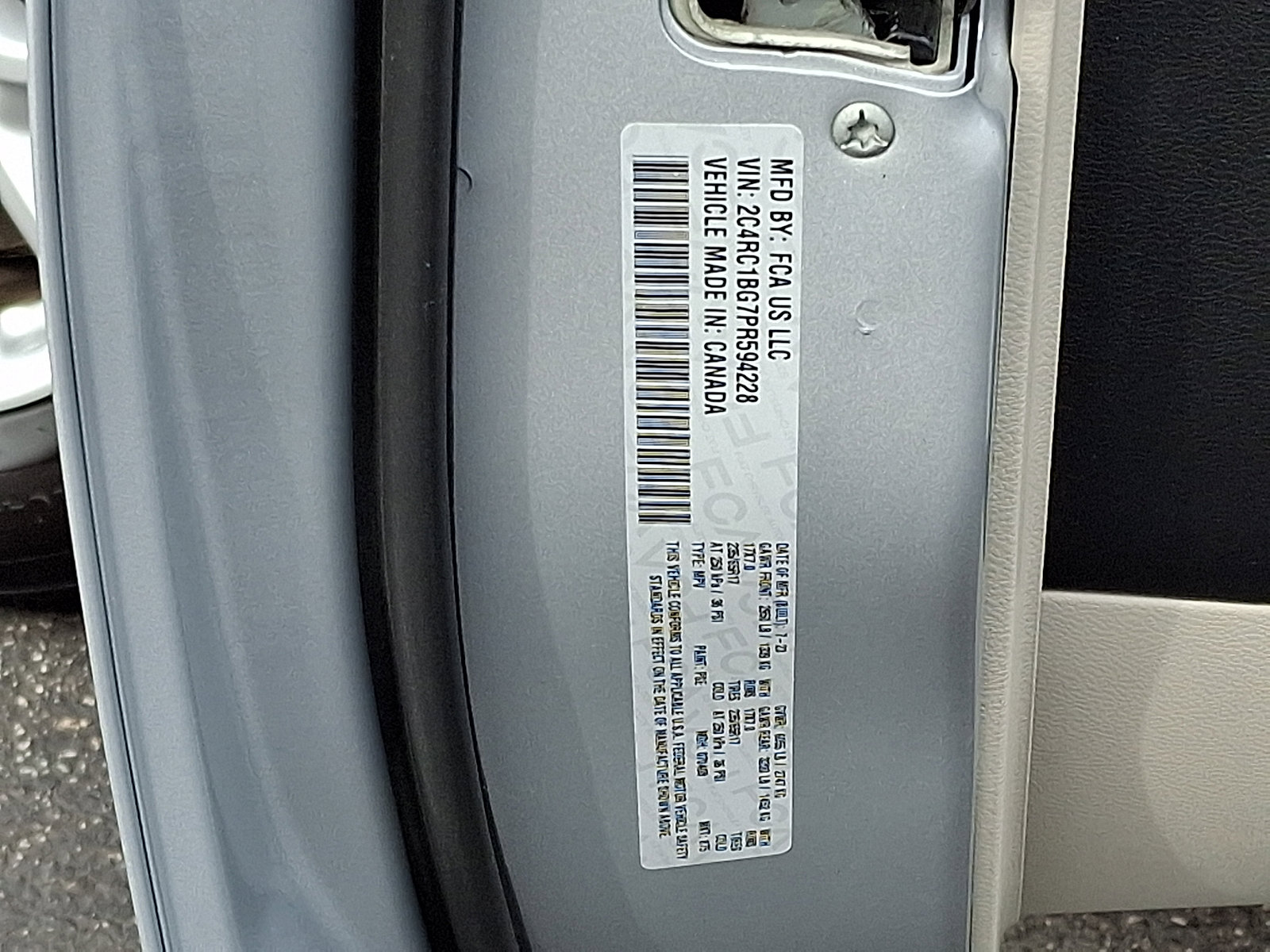 Used 2023 Chrysler Pacifica Touring-L image 28