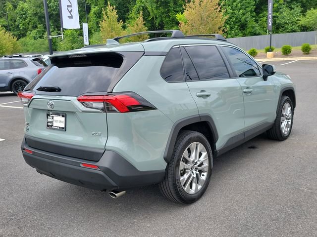 Used 2021 Toyota RAV4 XLE Premium FWD image 4