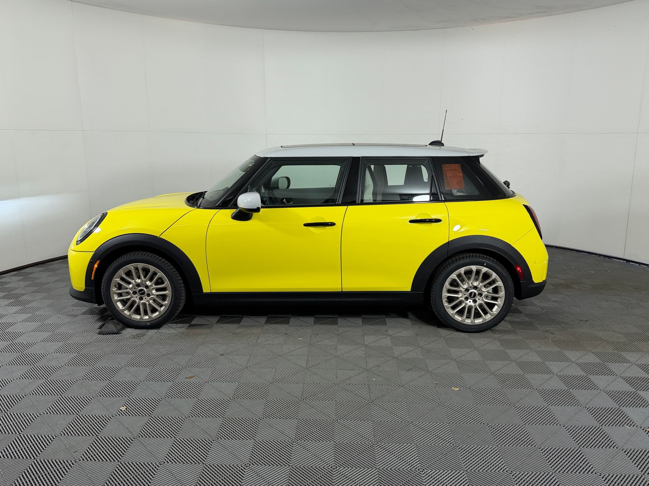 Used 2026 MINI Cooper S FWD image 2