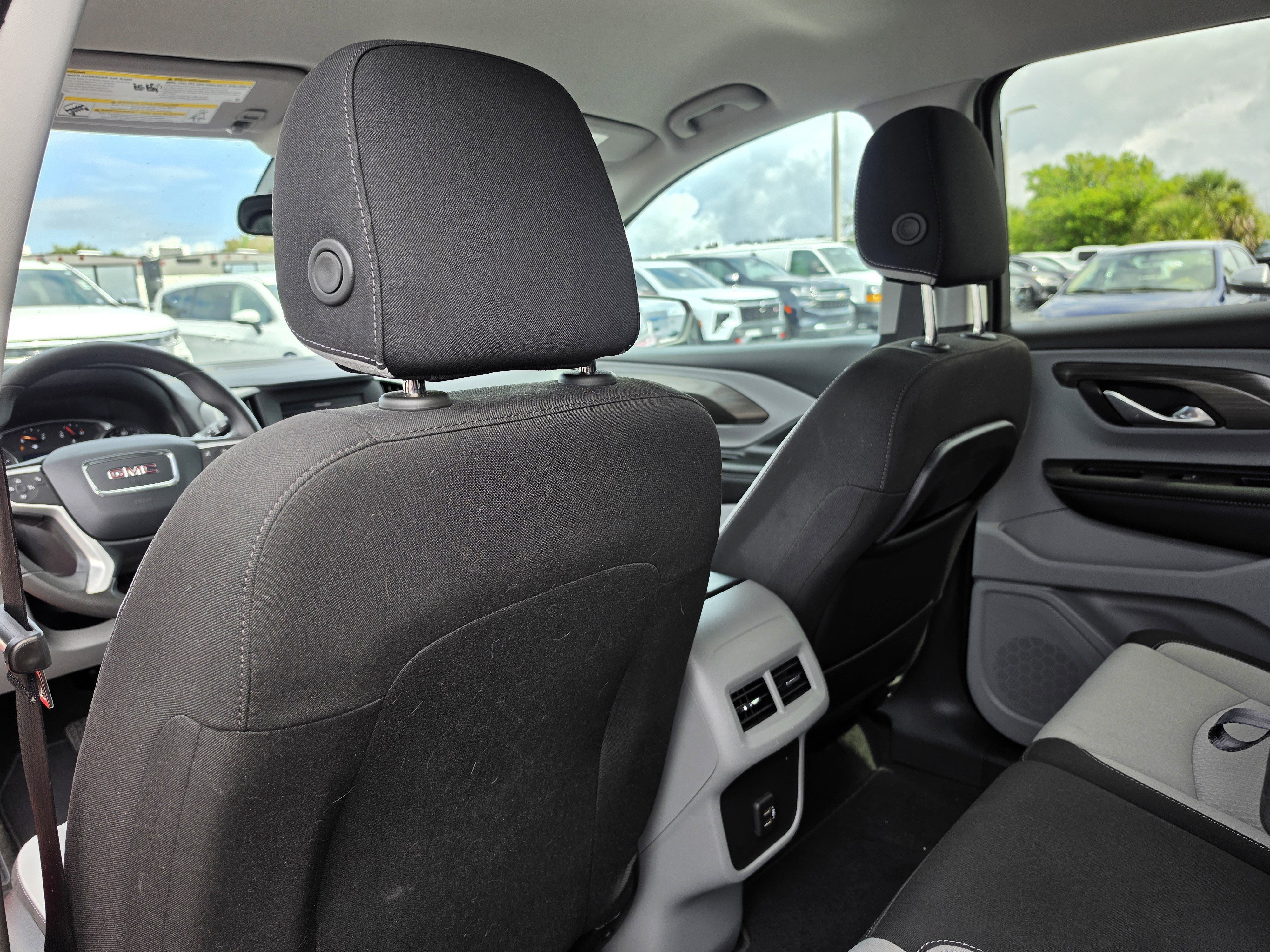 Certified 2024 GMC Terrain SLE w/ Driver Convenience Package FWD image 8