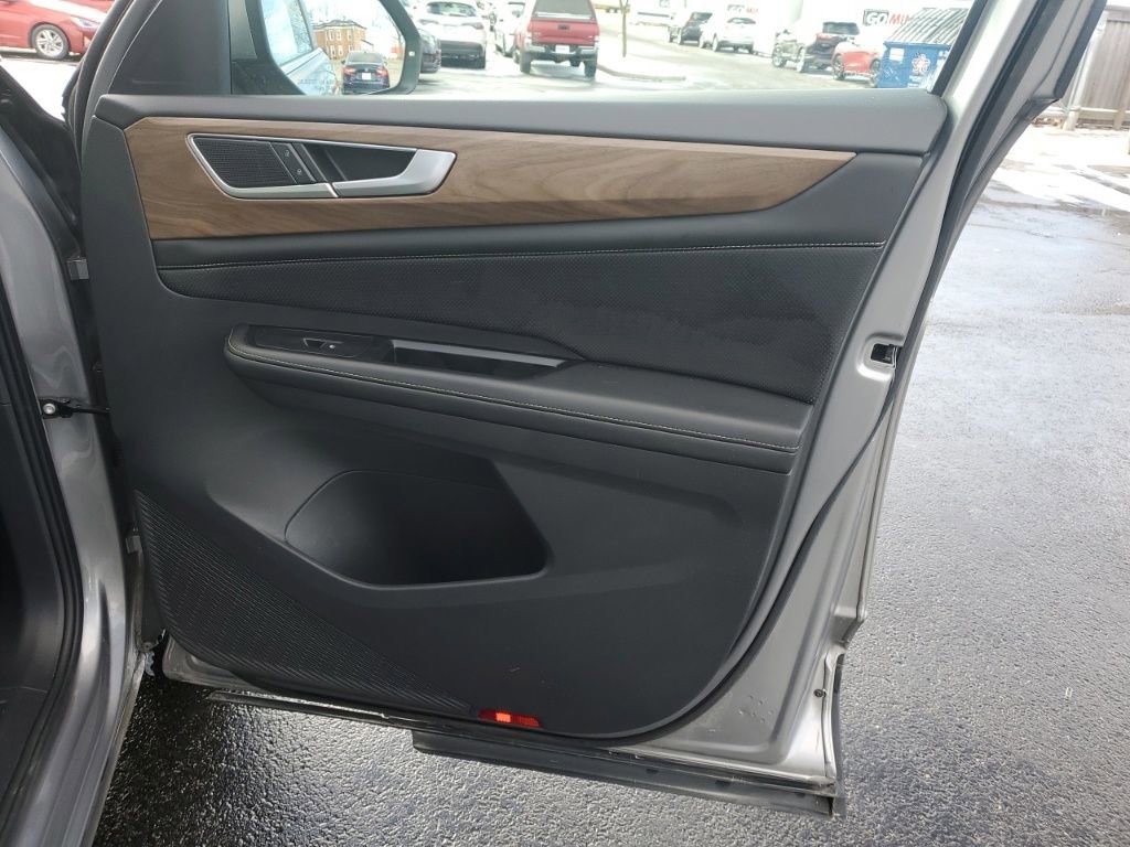 Used 2024 Volkswagen Atlas SE image 29