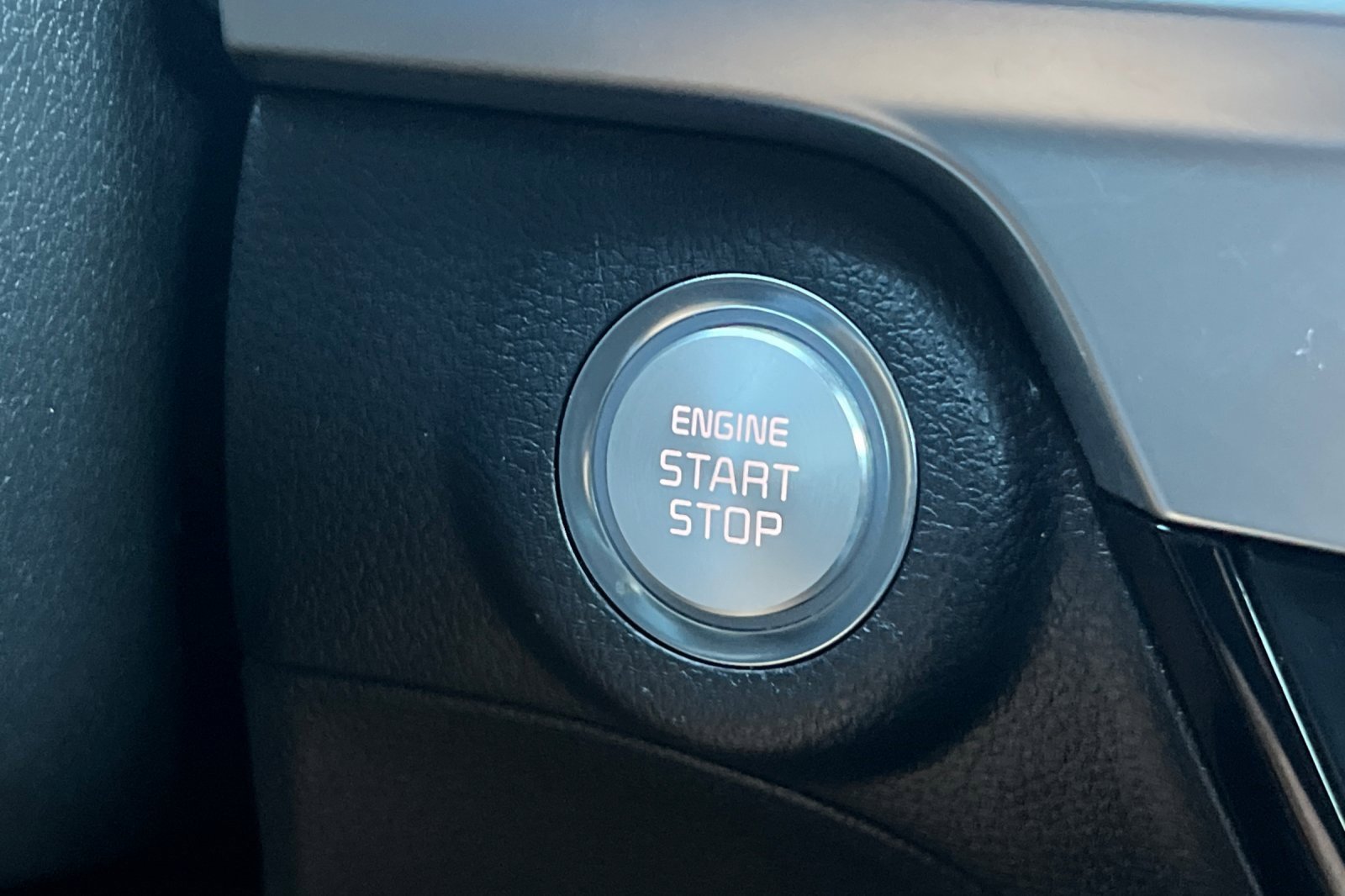 Used 2023 Kia Telluride LX image 23