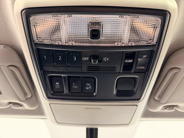 Used 2019 Toyota 4Runner SR5 Premium AWD/4WD image 28
