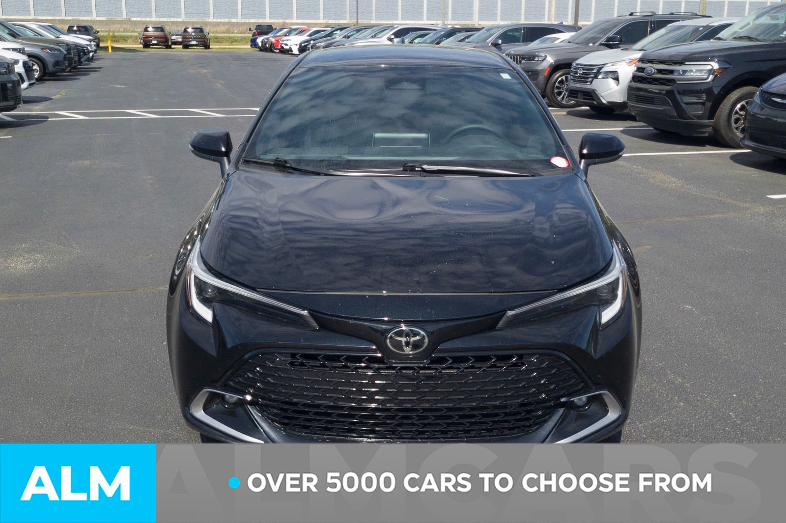 Used 2025 Toyota Corolla XSE FWD image 3