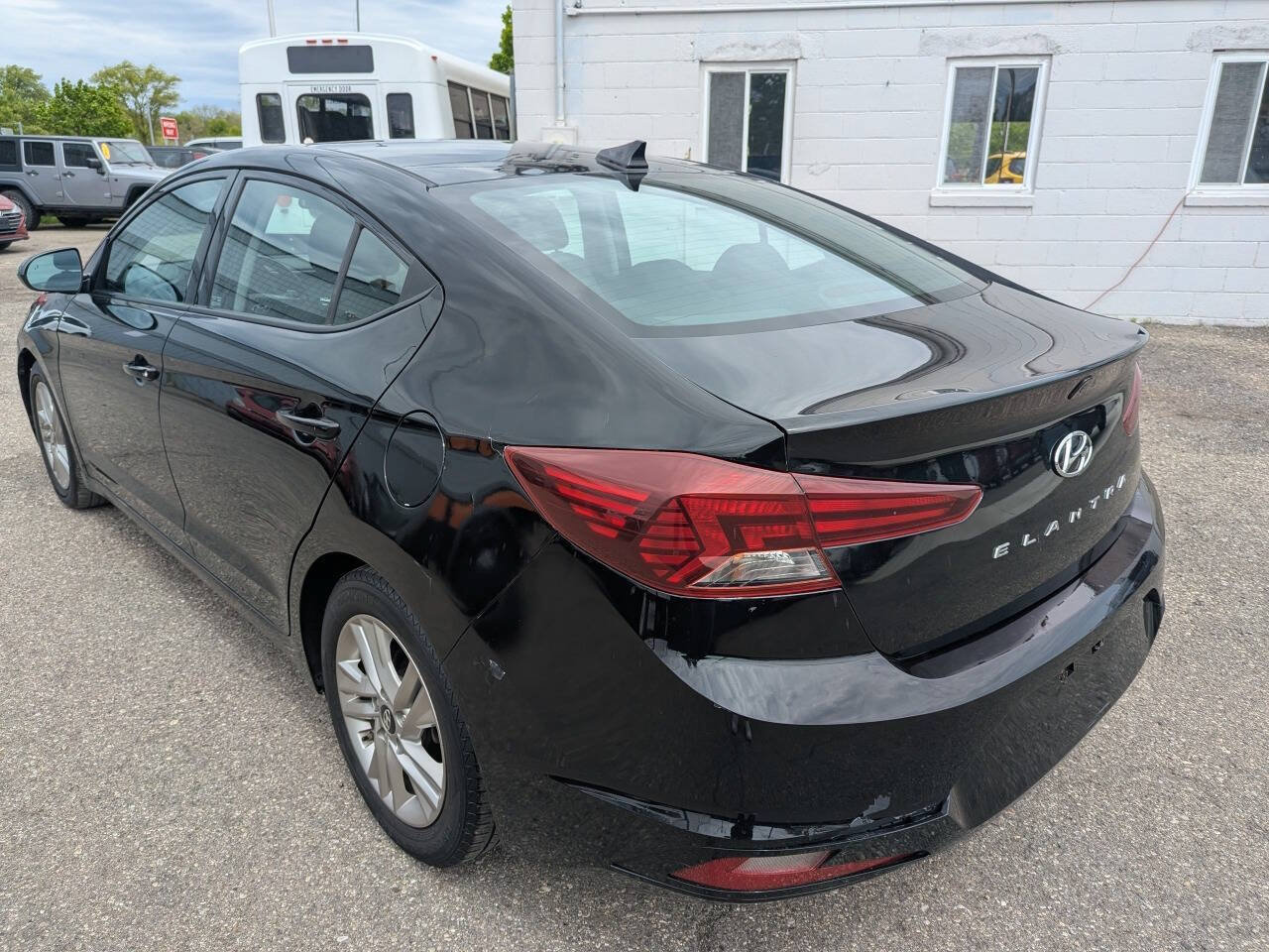 Used 2019 Hyundai Elantra Value Edition w/ Cargo Package FWD image 5