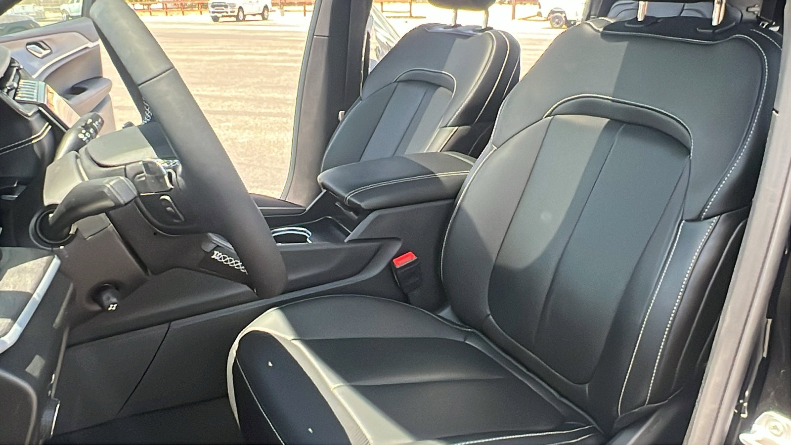 New 2025 Jeep Grand Cherokee L Limited w/ Luxury Tech Group II image 17