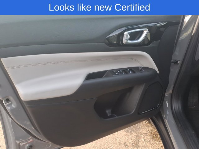 Certified 2024 Jeep Compass Limited AWD/4WD image 8