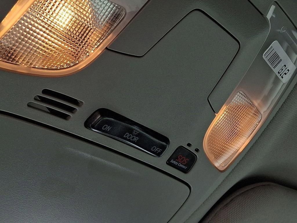 Used 2020 Toyota Sienna L image 22