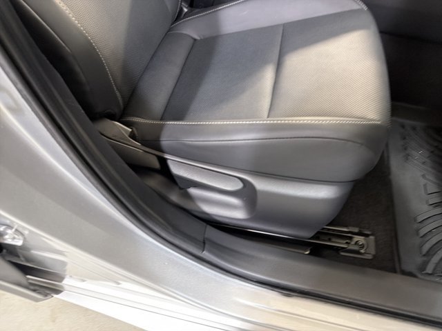 Used 2023 Toyota Prius Limited w/ Limited Premium Package FWD image 37