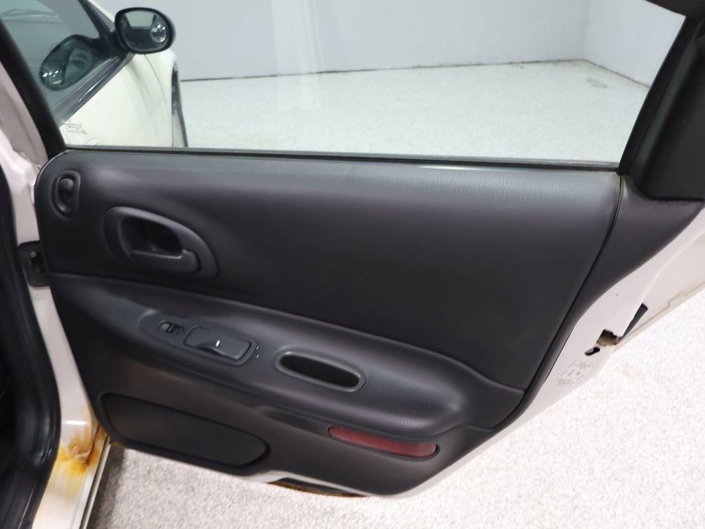 Used 2004 Dodge Intrepid SE image 23