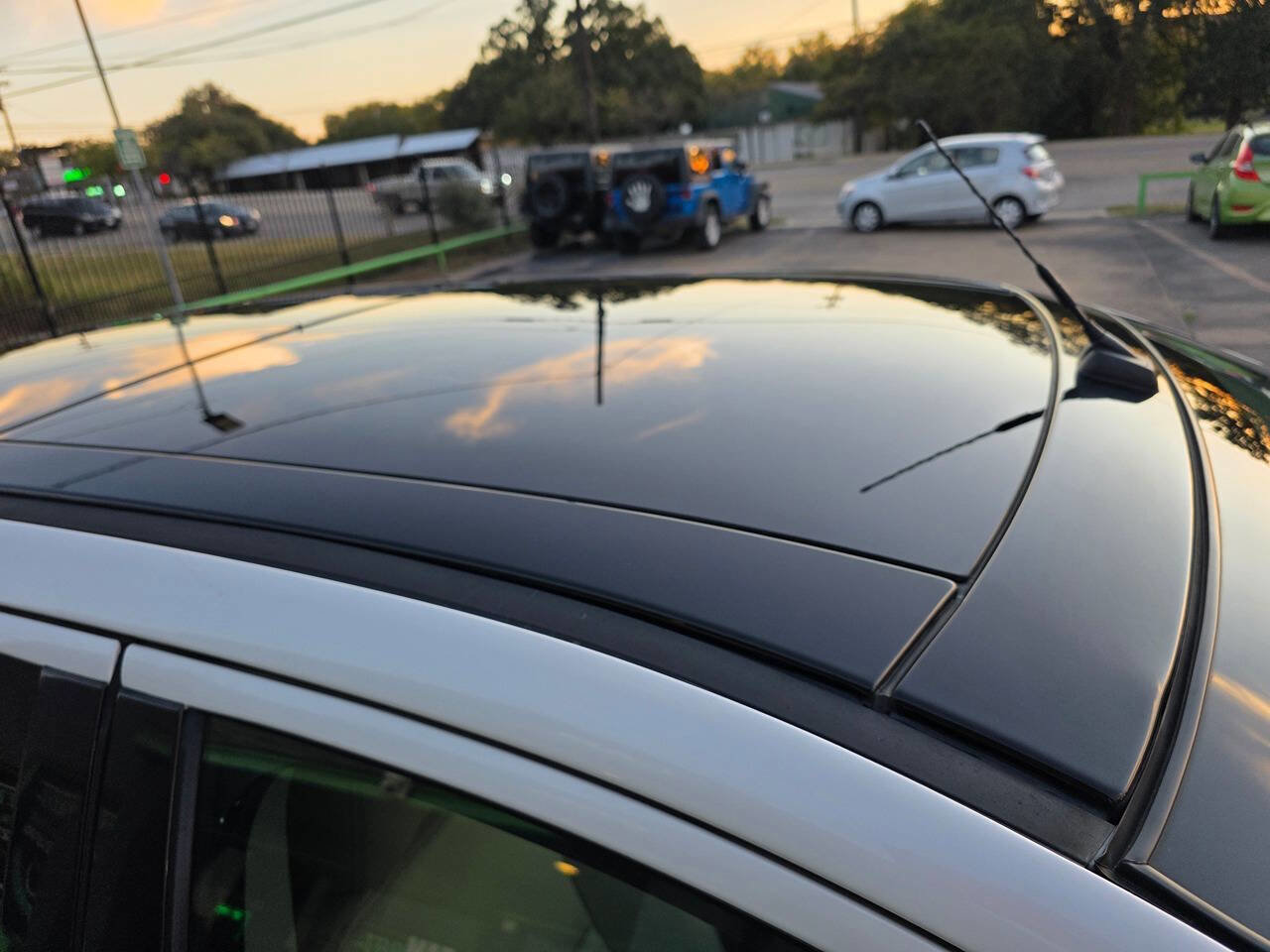 Used 2010 Ford Edge Limited image 13