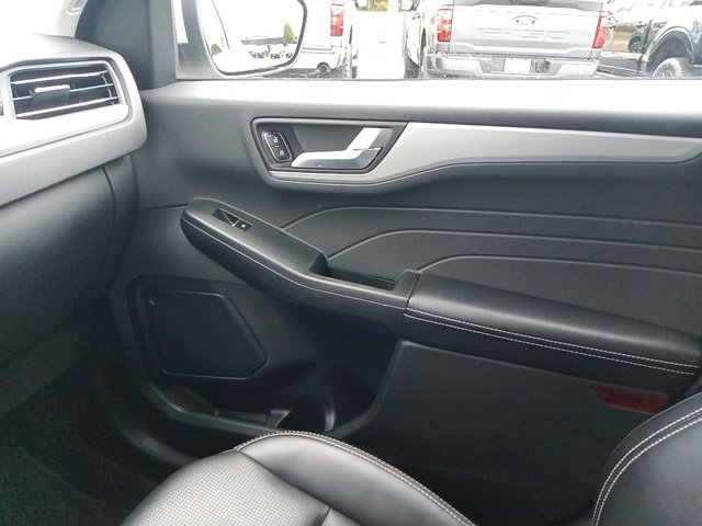 Certified 2023 Ford Escape Platinum image 57