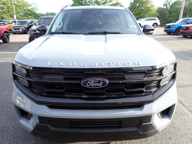 New 2026 Ford Expedition Active AWD/4WD image 10