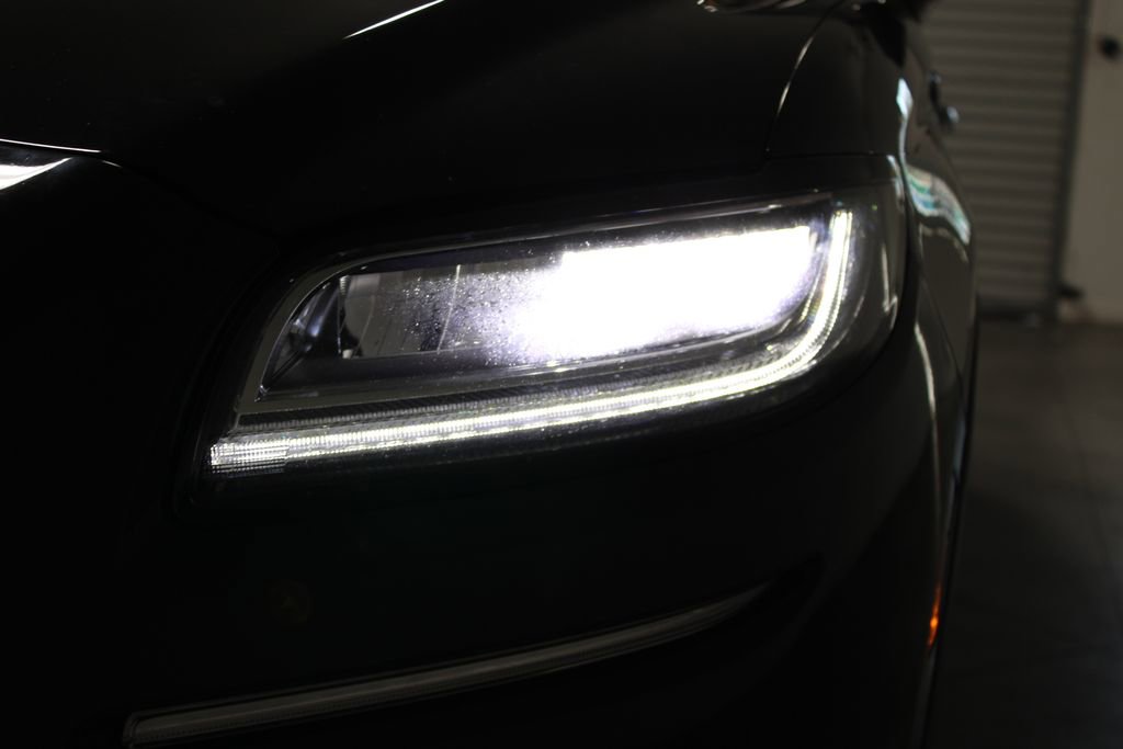 Used 2022 Lincoln Nautilus Reserve w/ Equipment Group 201A image 57