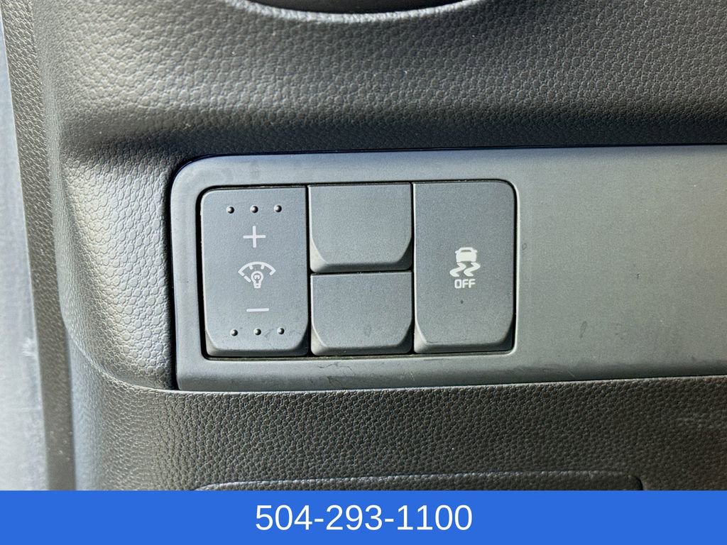 Used 2016 Kia Soul + image 10