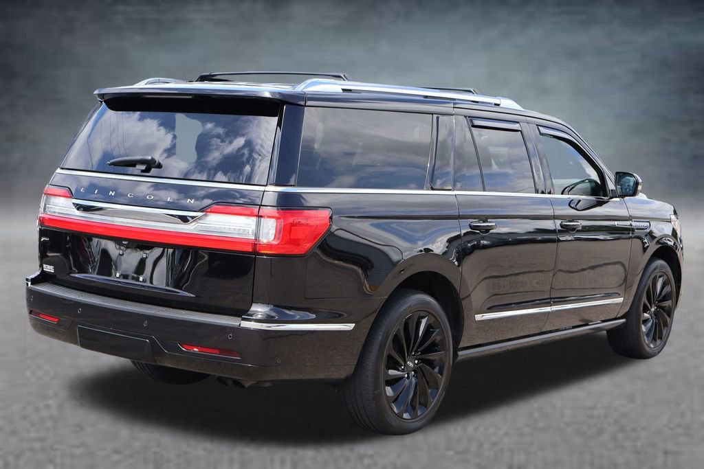 Used 2021 Lincoln Navigator L Reserve AWD/4WD image 3