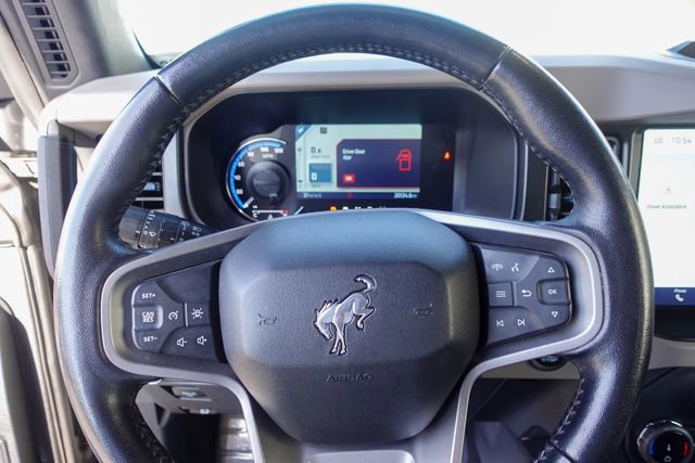 Used 2022 Ford Bronco Wildtrak image 14