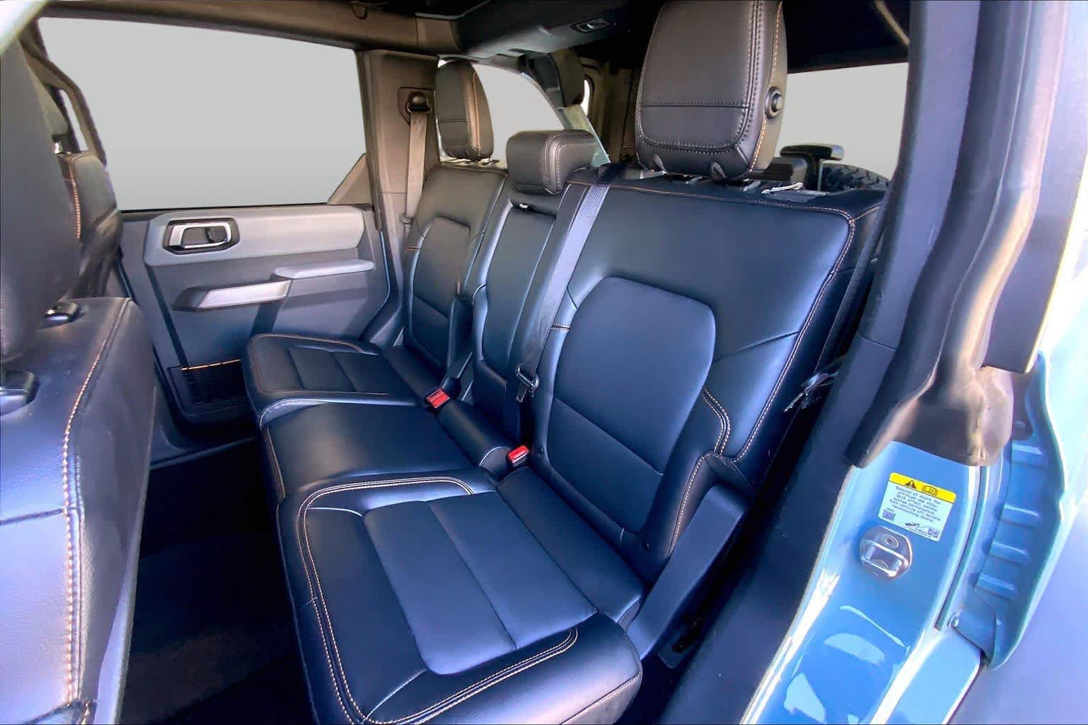 Used 2023 Ford Bronco Badlands w/ Sasquatch Package AWD/4WD image 19