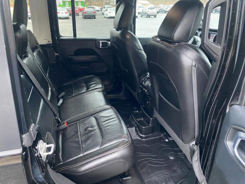 Used 2018 Jeep Wrangler Unlimited Sahara image 18