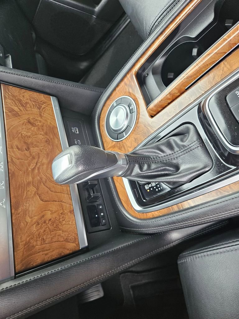 Used 2023 Nissan Armada SL image 27