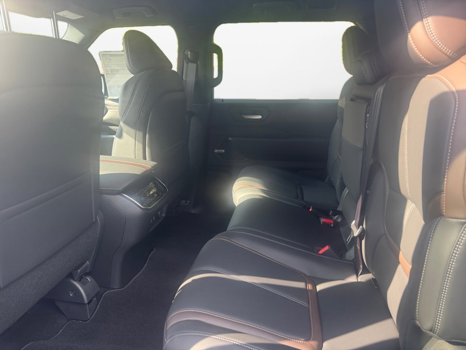 New 2026 Nissan Armada SL image 13