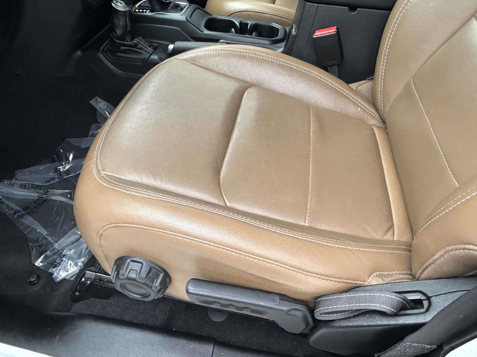 Used 2023 Jeep Wrangler Unlimited Sahara w/ Cold Weather Group image 20