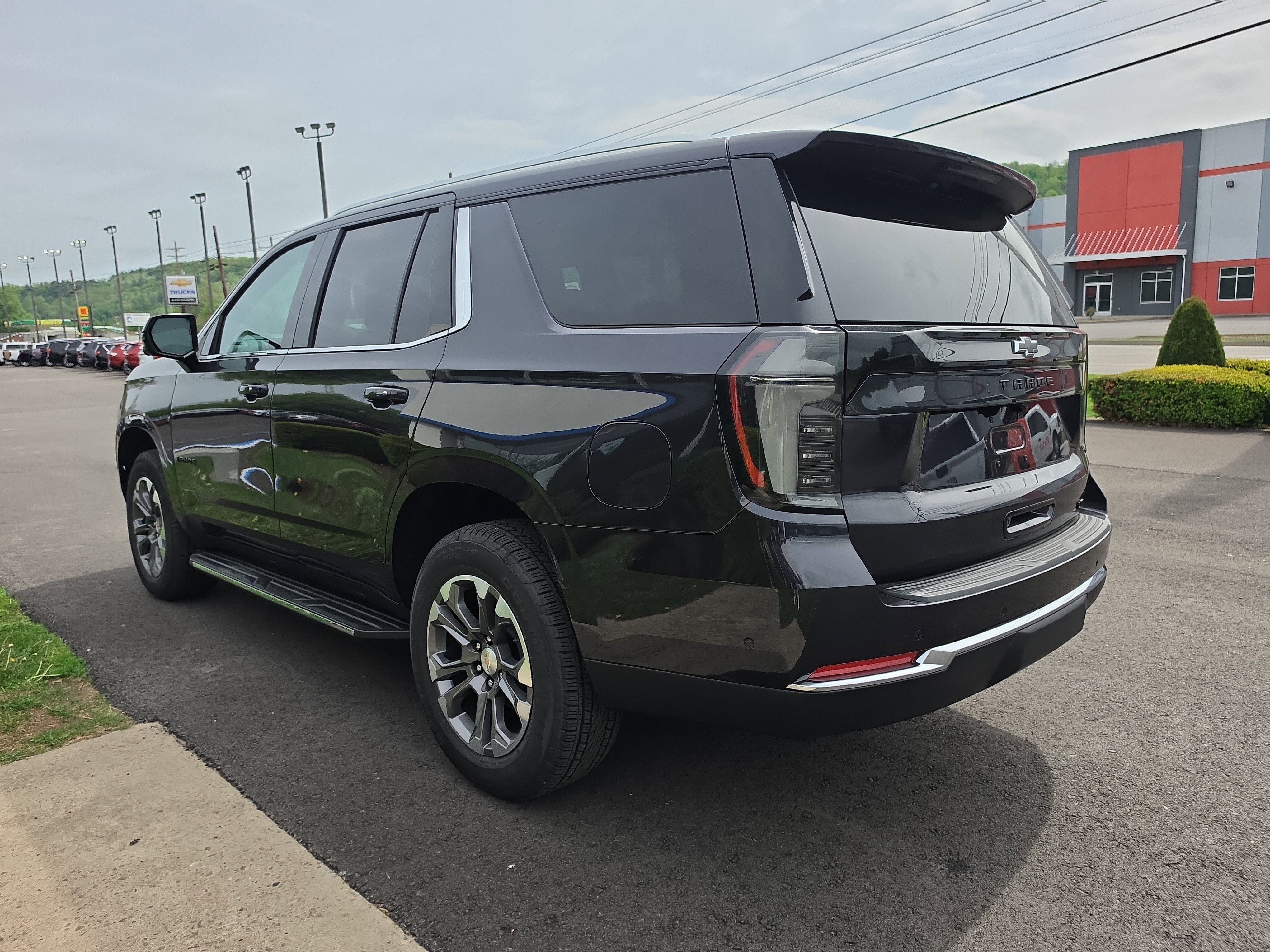 New 2026 Chevrolet Tahoe LT w/ Comfort Package AWD/4WD image 6