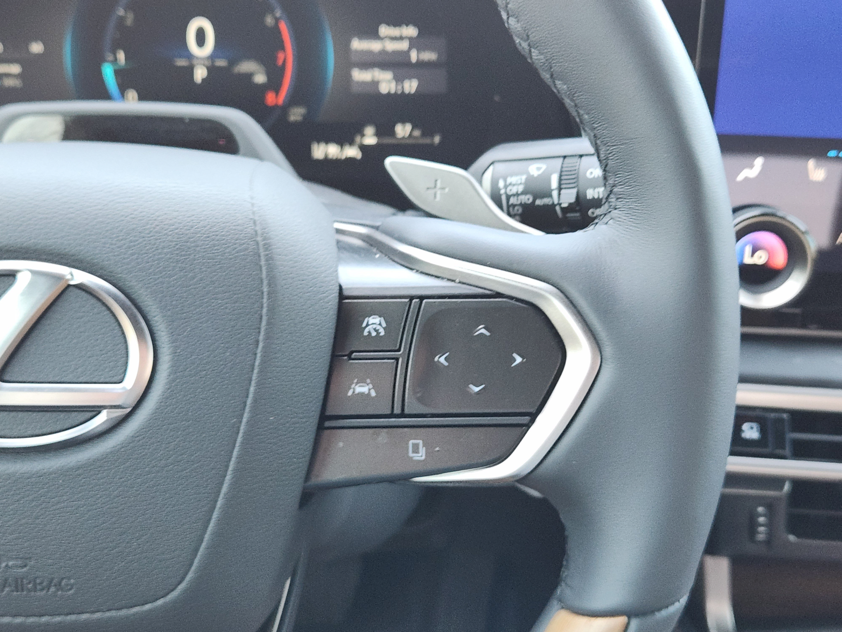 Used 2025 Lexus RX 350 Premium Plus w/ Convenience Package FWD image 27