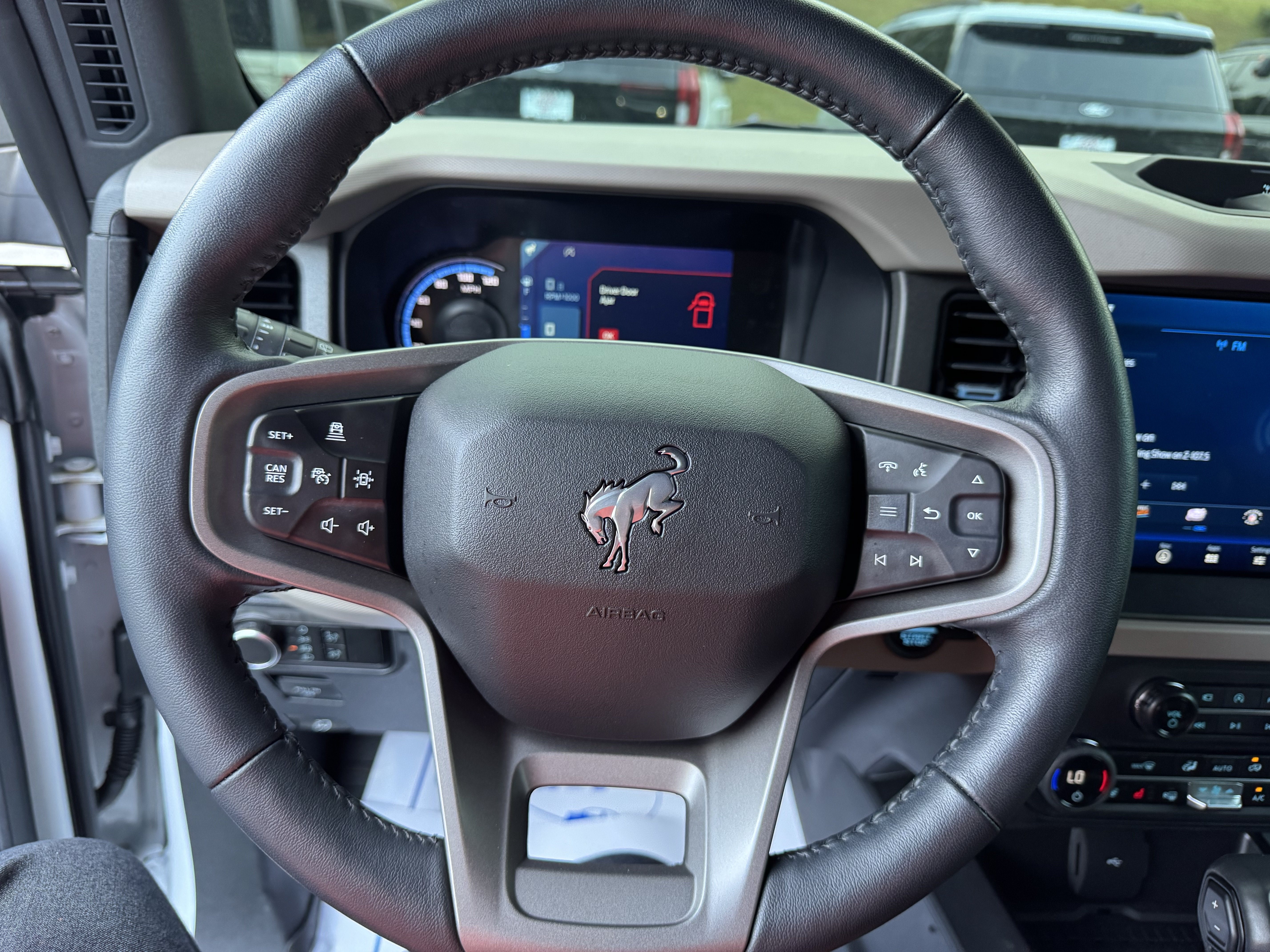 Used 2024 Ford Bronco Wildtrak AWD/4WD image 14