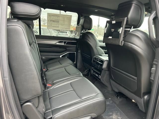 New 2026 Jeep Grand Wagoneer L Limited image 28