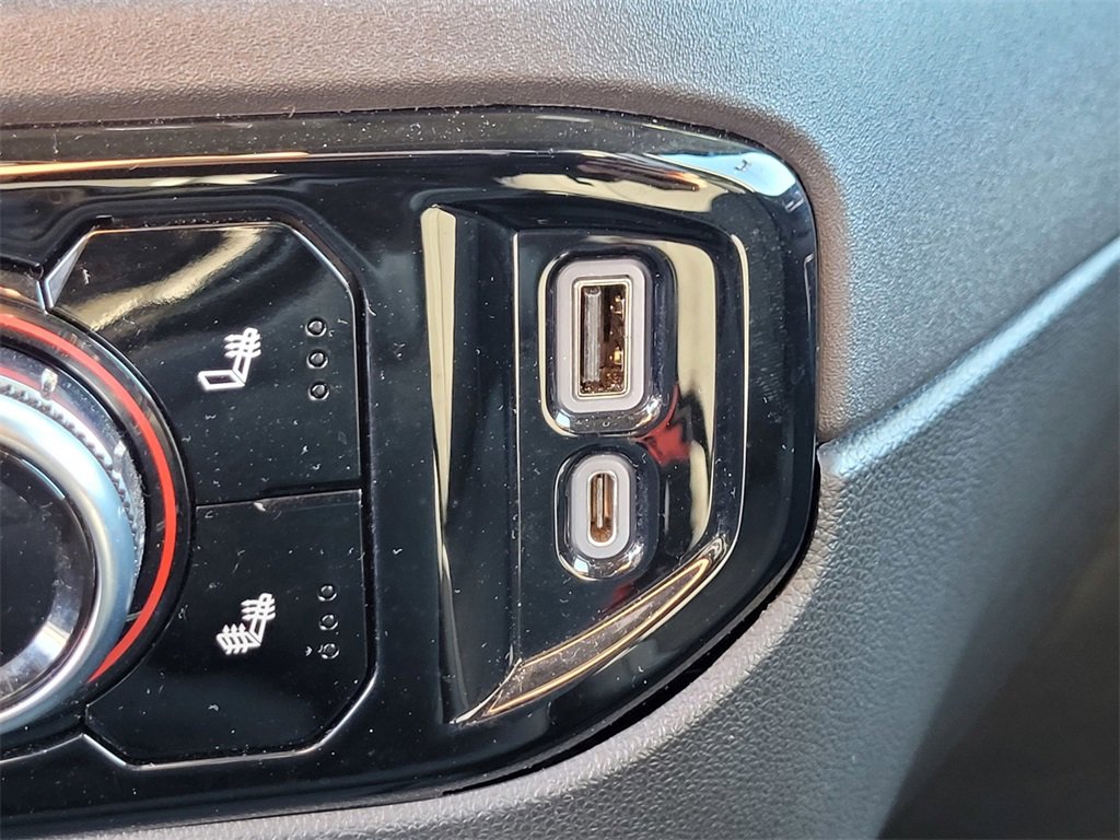 Used 2023 GMC Sierra 1500 Elevation image 21