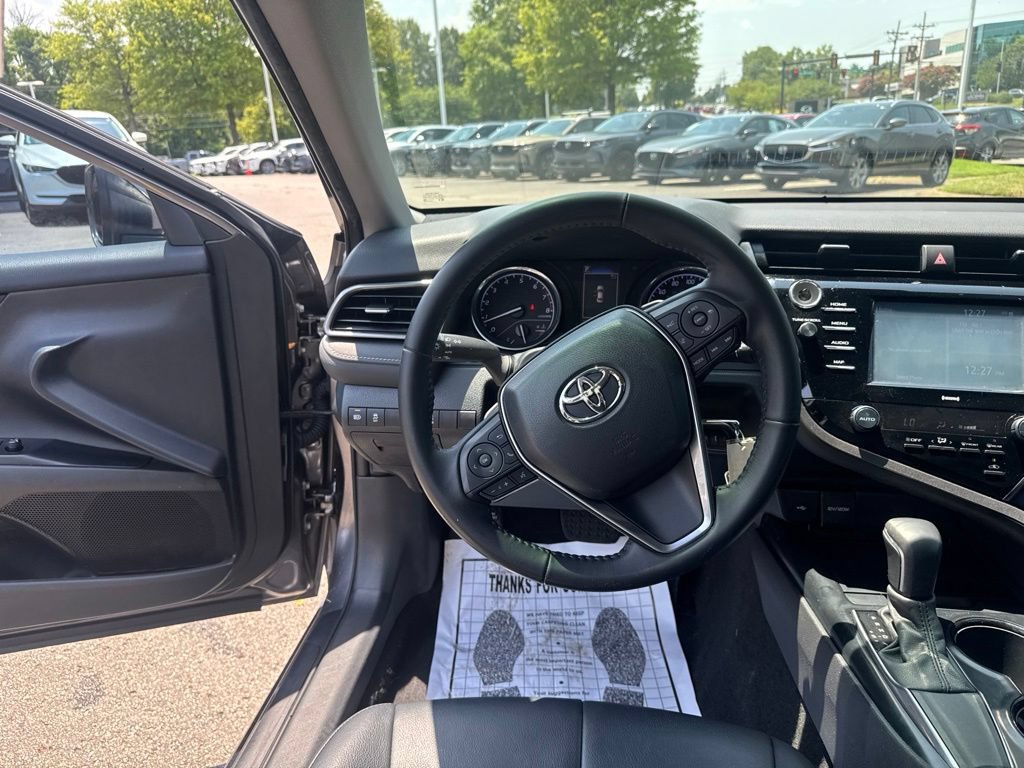Used 2020 Toyota Camry SE FWD image 13