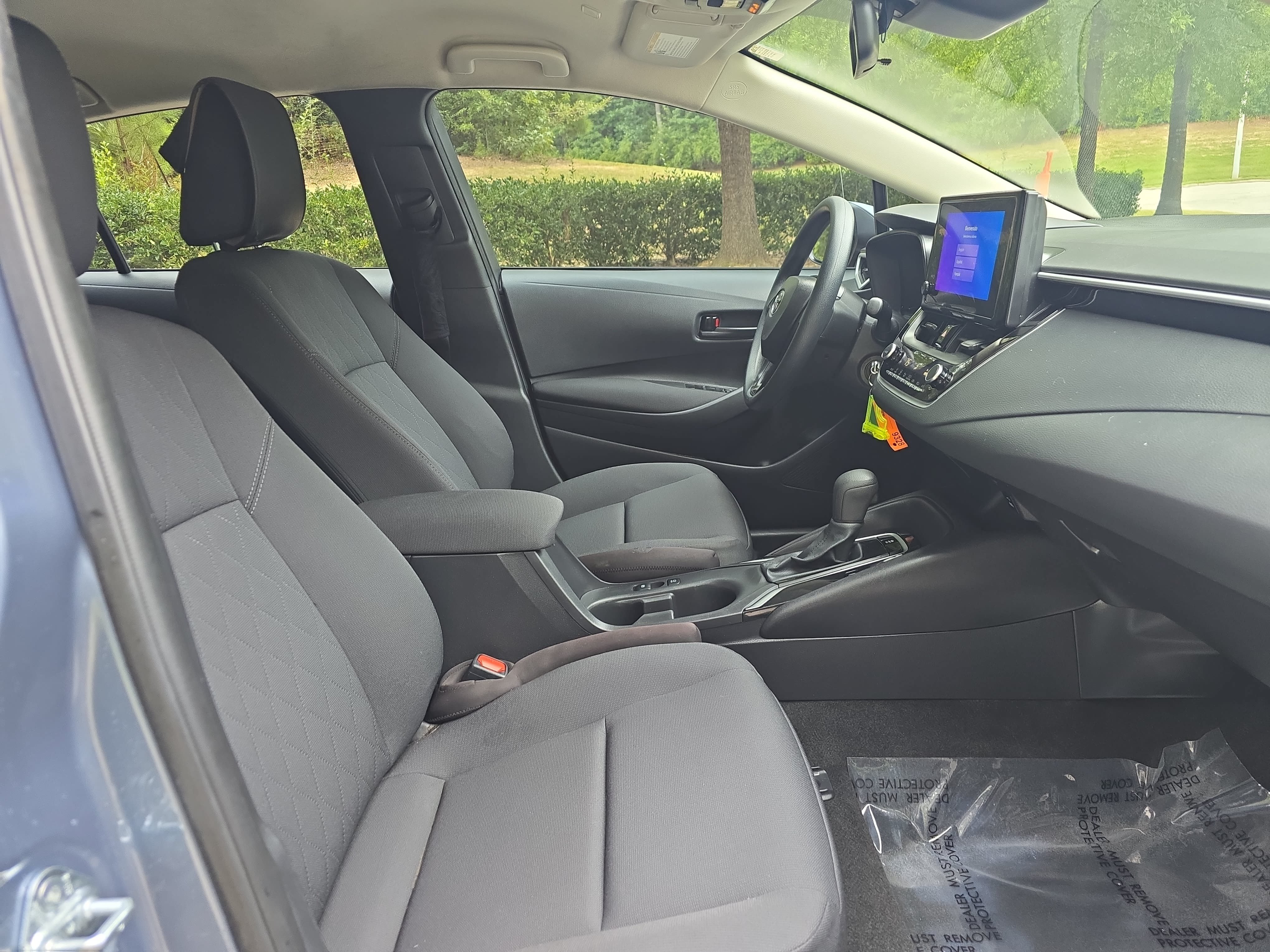 Used 2025 Toyota Corolla LE FWD image 10