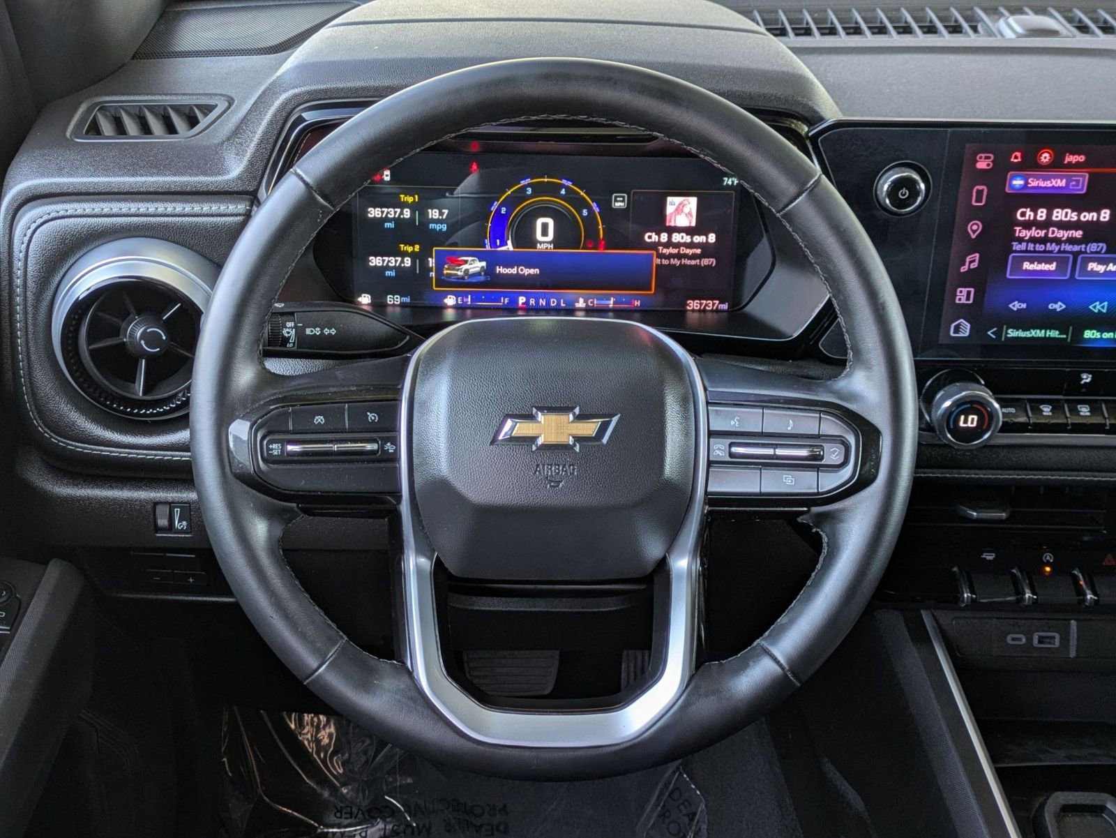 Used 2024 Chevrolet Colorado LT w/ LT Convenience Package RWD image 13