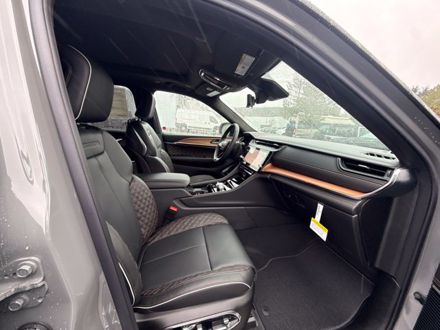 New 2027 Jeep Grand Cherokee Summit AWD/4WD image 9