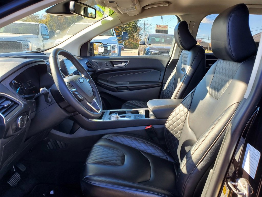 Used 2024 Ford Edge Titanium image 8