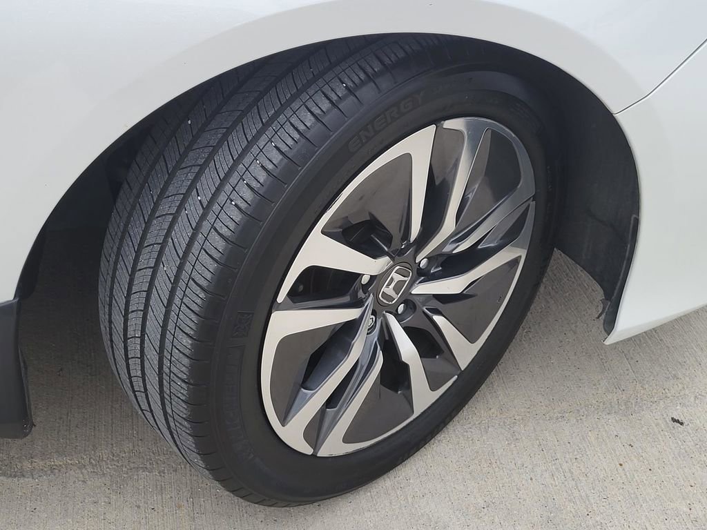 Used 2021 Honda Accord Hybrid image 6