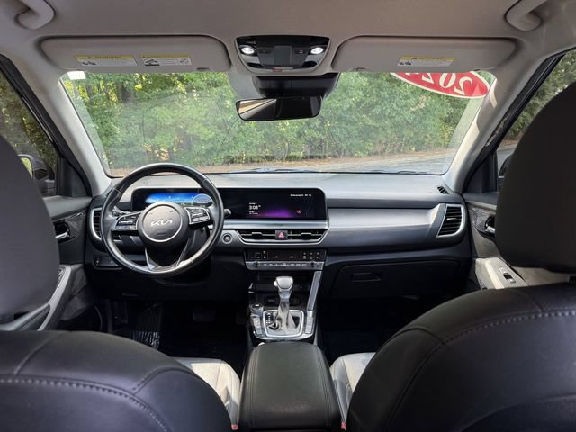 Certified 2024 Kia Seltos EX FWD image 33