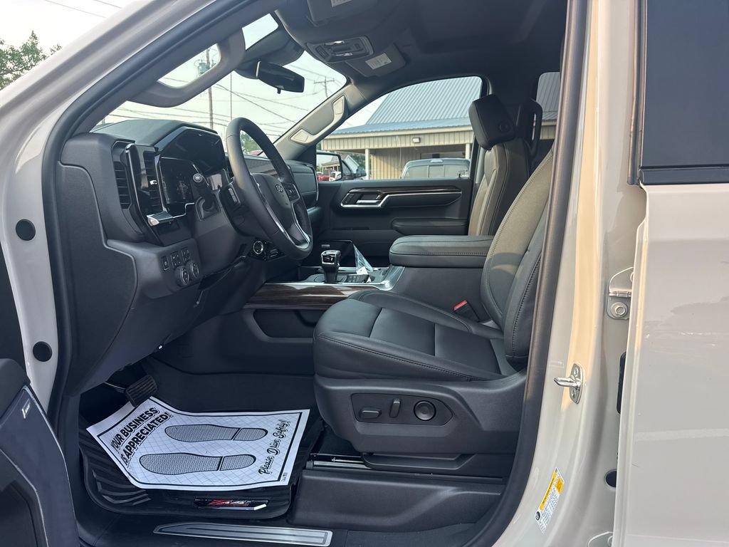 New 2026 Chevrolet Silverado 1500 RST w/ RST All Star Premium Package AWD/4WD image 13