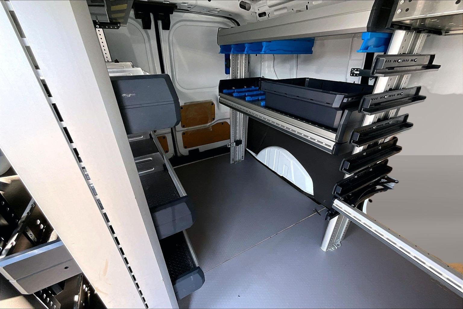 Used 2023 Ford Transit Connect XL FWD image 19