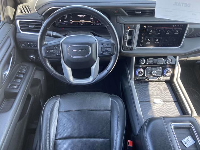 Used 2022 GMC Yukon Denali w/ Advanced Technology Package image 11
